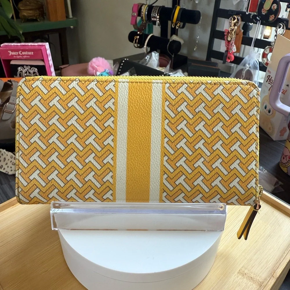 Tory Burch Yellow White Zip Around Wallet Designer Logo Leather Long Clutch